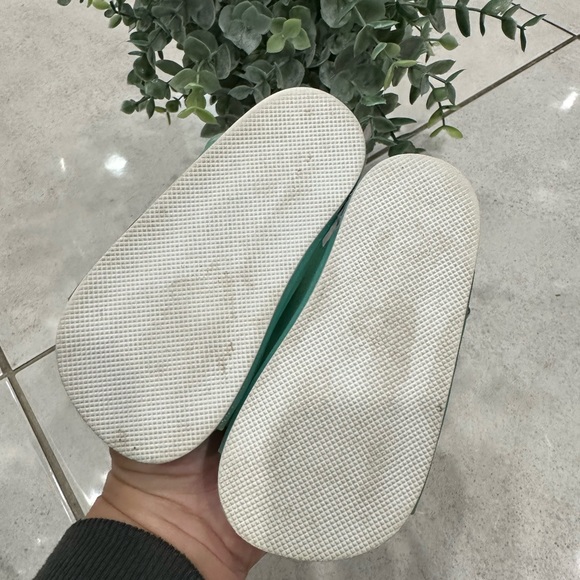 Baby girl Velcro sandals size 9-12 months - Picture 4 of 4